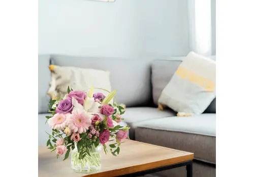 Pastel Bunch With Vase lounge