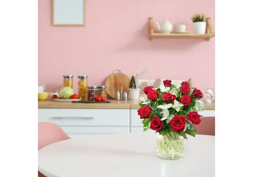 12 Red Roses Bunch kitchen