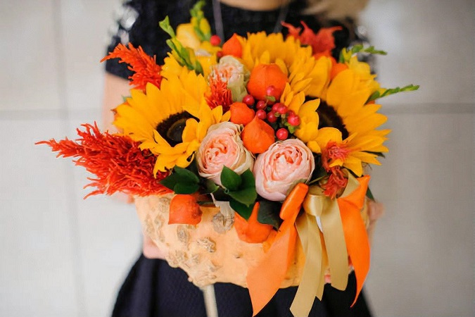 Orange Flowers bunches delivery