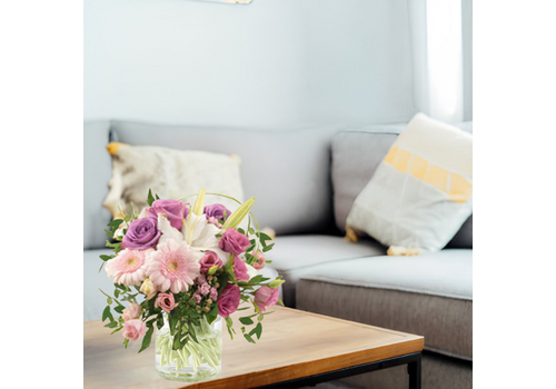 Pastel Bunch With Vase lounge