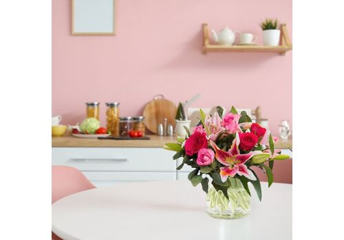Pink Roses & Lilies Bunch kitchen